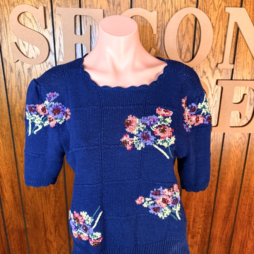 Herman Geist Sweater Women M Blue Hand Embroidered Floral Linen Cottagecore Top - Picture 2 of 5